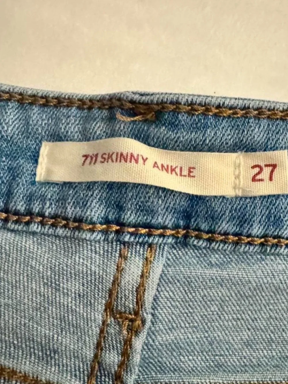 Levi's Women's Light Wash High-Rise skinny ankle Denim Jeans
